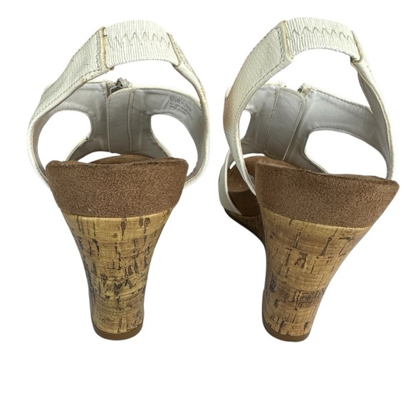 Aerosoles Plushlow Sandals White Front Zip Slingback 4 inch Wedge Heels, 9.5 - Picture 7 of 9